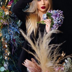 Model - NicoleNovak cei