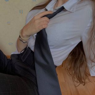 Model - LovelyNikol young