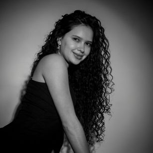 Model - Alaska Blue joi