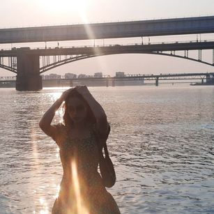 Model - Betsy_Sky cute