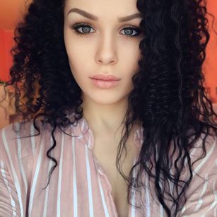 Model - Katerina brunette