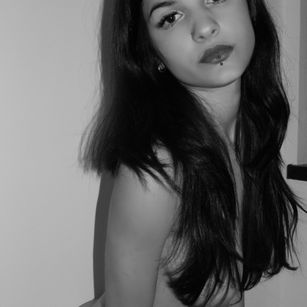 Model - LucyPurple smoking