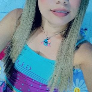 Model - linda purple feet