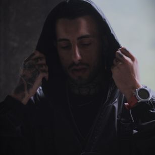 Model - Nicols Leroy latino