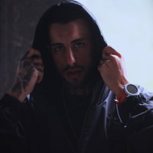 Model - Nicols Leroy feet