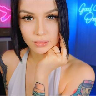 Model - Katerina smile