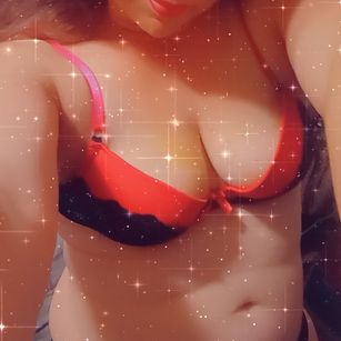 Model - Kami Olahey brunette