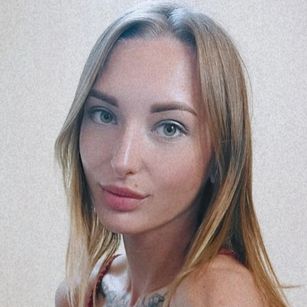 Model - CrystalDi dildo