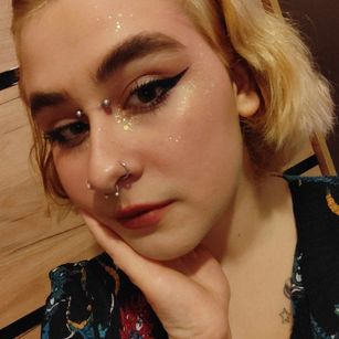 Model - Carofoxies feet