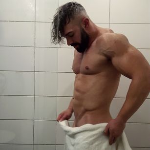 Model - MasterThanoss socks