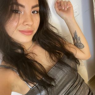 Model - carlitarous heels