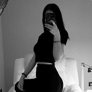 Model - Stacey skinny