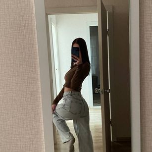 Model - Stacey longhair