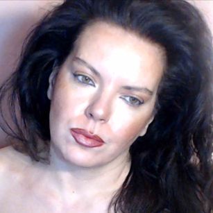 Model - SaraLua brunette