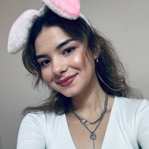 Model - Ur secret asian