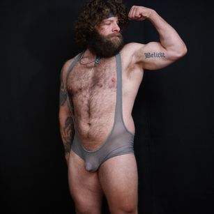 Model - Dakota bigcock