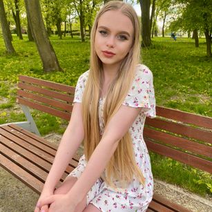 Model - CuteLilly Blonde