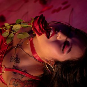 Model - Moon Water deepthroat