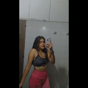 Model - Sofia Candela cola