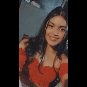 Model - Sofia Candela cabello