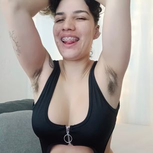 Model - Carmen Carmesi bigass