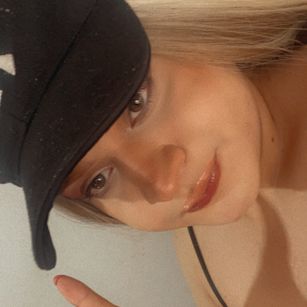 Model - maryan castaldi heels