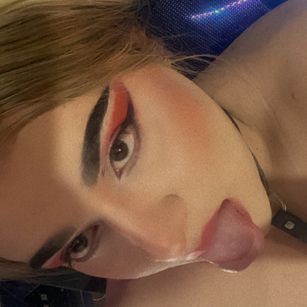 Model - maryan castaldi sissy