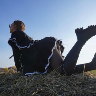 Model - Caroline cute