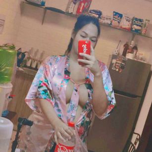 Model - MISTRESS MIYA gfe