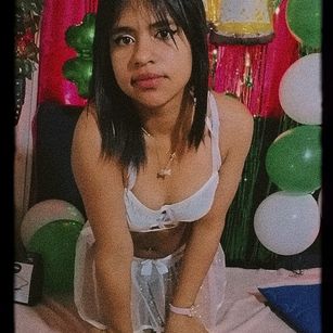 Model - Zoe ten colombian