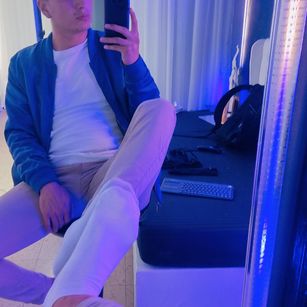 Model - Tom Hoffman anal