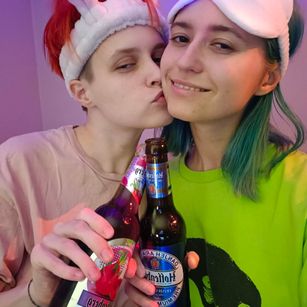 Model - Sophie and Ruby feet