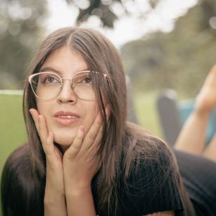 Model - Olivia Falcon blowjob