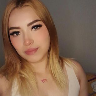 Model - Meduzaa sexy