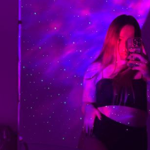 Model - Melissa Robertson bigboobs