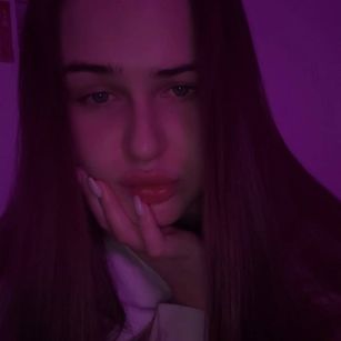 Model - Melissa Robertson Hot