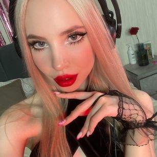 Model - Ann Allison skinny