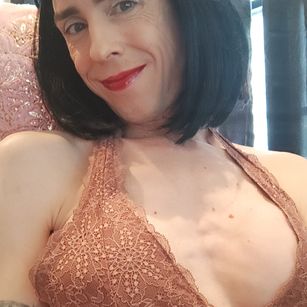 Model - April Strife dom