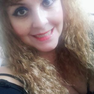 Model - KarenPretty peruvian