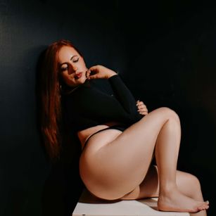 Model - Susan Miller latina