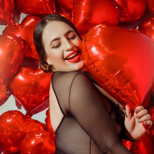 Model - Susan Miller latina