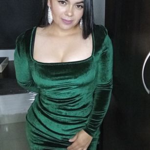 Model - 305lloven submissive