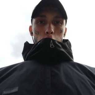 Model - Tommy Gun bigcock