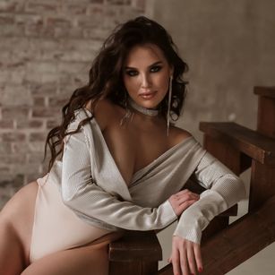 Model - Amelina Love squirt