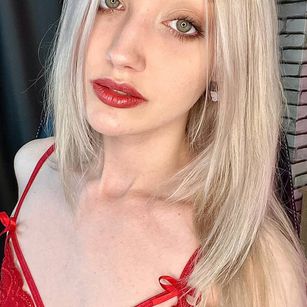 Model - Sofie smalltits