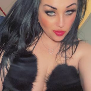 Model - Brooke femdom