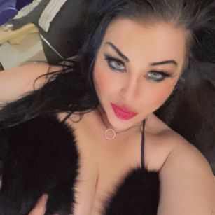 Model - Brooke cuckold