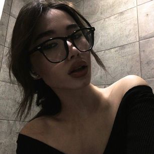 Model - sensualily top