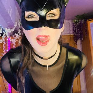 Model - LongLegsHere legs