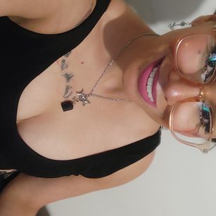 Model - AloLovely mexican